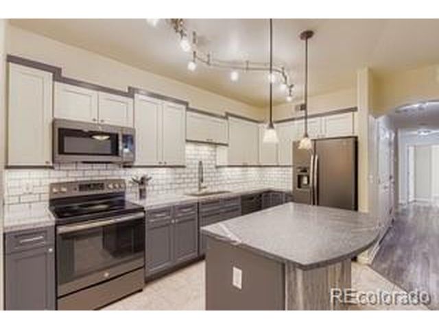 9836 W Freiburg Dr 4-B, Littleton, CO 80127
