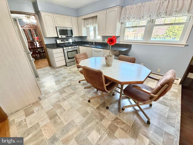 460 STATION RD, Roebling, NJ 08554