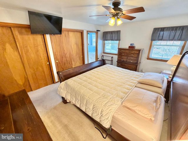 460 STATION RD, Roebling, NJ 08554