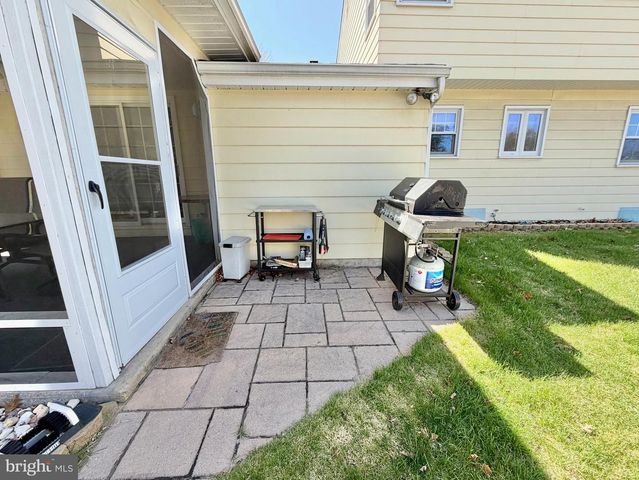 460 STATION RD, Roebling, NJ 08554