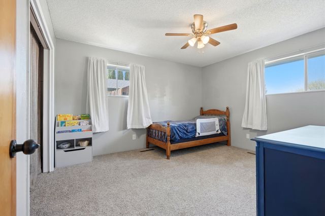 289 W Cypress Avenue, Reedley, CA 93654