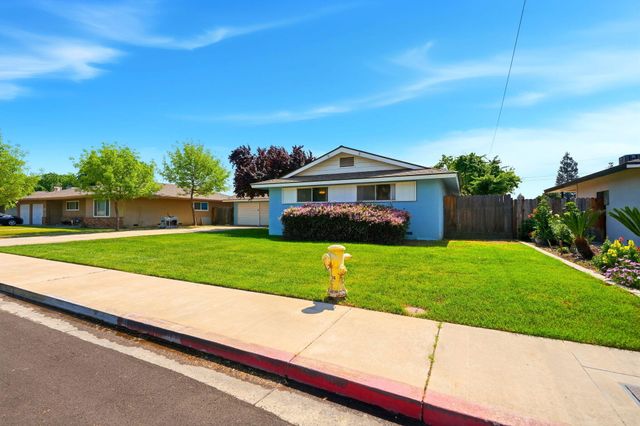 289 W Cypress Avenue, Reedley, CA 93654