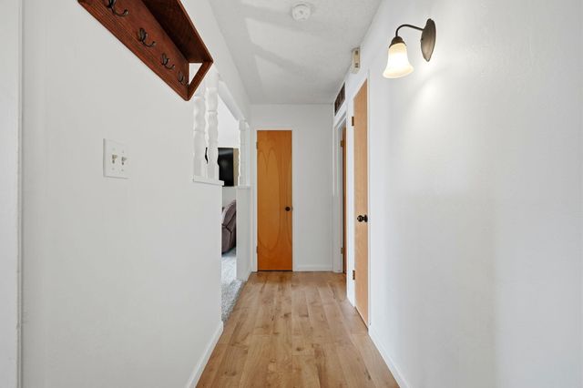 289 W Cypress Avenue, Reedley, CA 93654