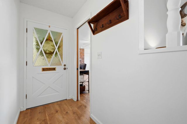 289 W Cypress Avenue, Reedley, CA 93654