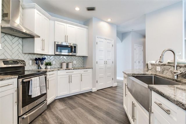 517 HARBOR GROVE CIRCLE, Safety Harbor, FL 34695