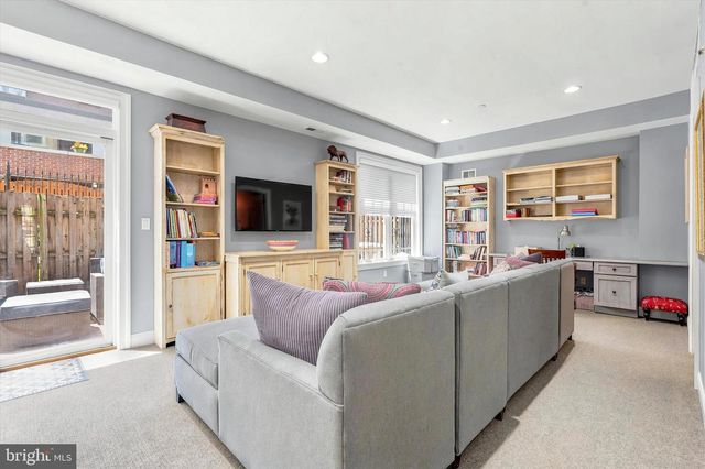 212 GASKILL ST, Philadelphia, PA 19147