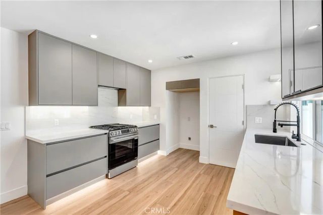 6722 Katherine Avenue, Van Nuys, CA 91405