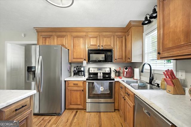 509 Aarons Circle, Gray, GA 31032