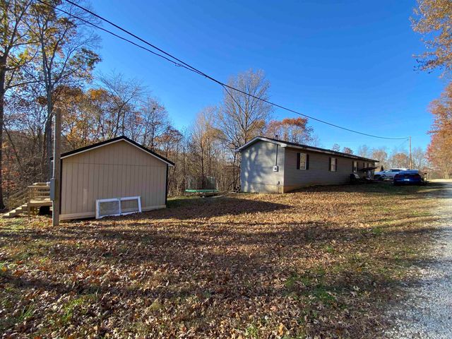 1681 Pumphouse Road, Mitchell, IN 47446