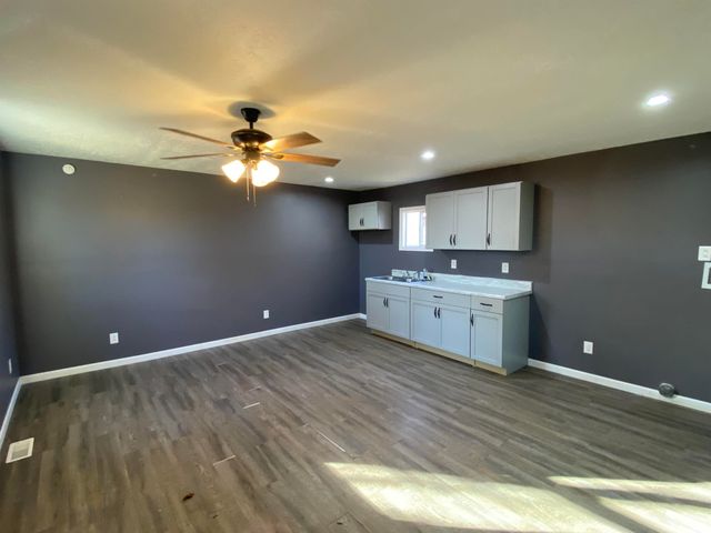 1681 Pumphouse Road, Mitchell, IN 47446