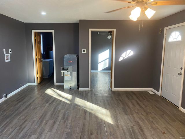 1681 Pumphouse Road, Mitchell, IN 47446