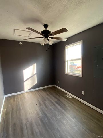 1681 Pumphouse Road, Mitchell, IN 47446