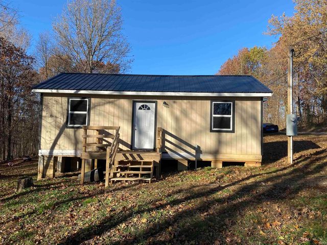 1681 Pumphouse Road, Mitchell, IN 47446