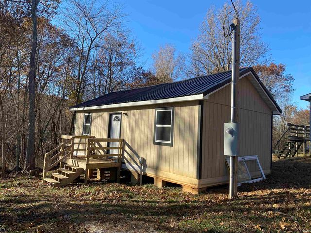 1681 Pumphouse Road, Mitchell, IN 47446