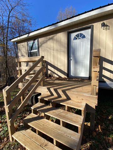 1681 Pumphouse Road, Mitchell, IN 47446