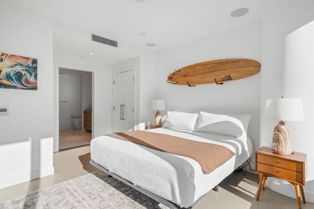 888 W E Street 2003, San Diego, CA 92101