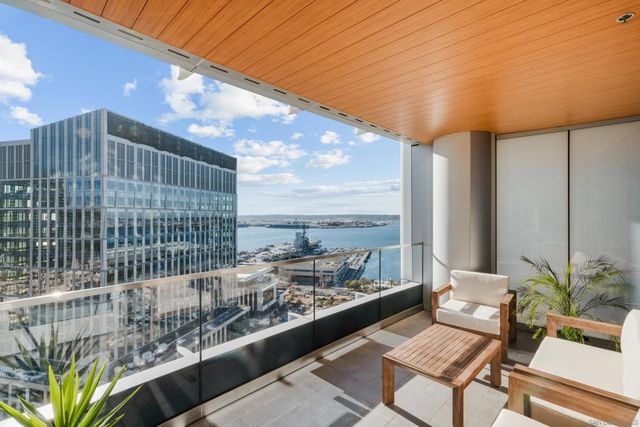 888 W E Street 2003, San Diego, CA 92101