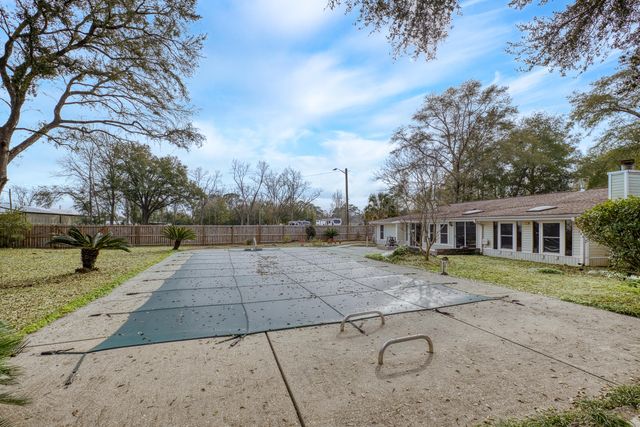 295 Garden Street, Crestview, FL 32536