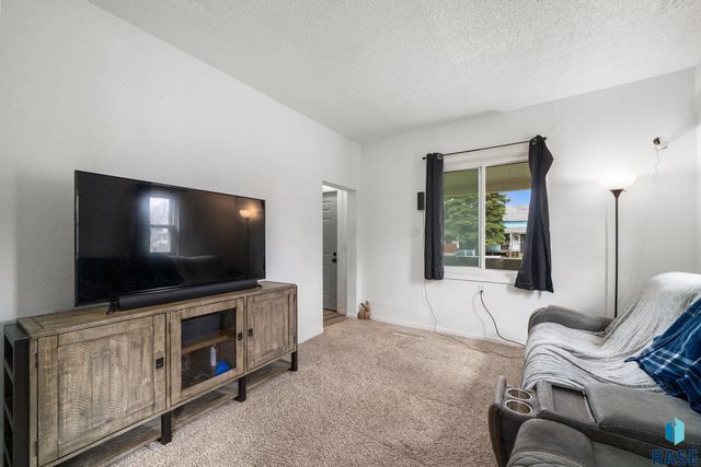 1303 N Main Ave Avenue, Sioux Falls, SD 57104