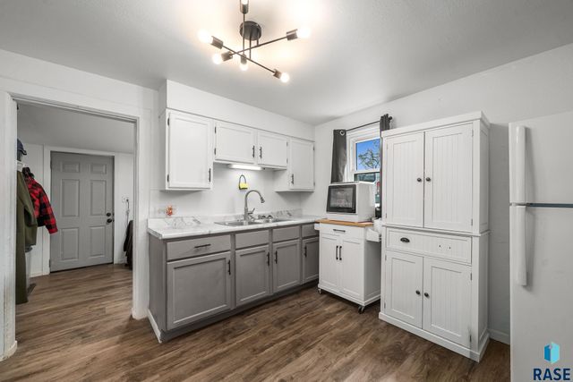 1303 N Main Ave Avenue, Sioux Falls, SD 57104