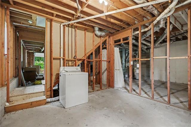 1236 De Leon Court, Clarkston, GA 30021