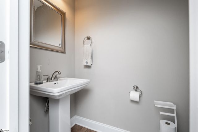 139 N Lakeview Drive, Duncan, SC 29334