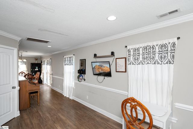 139 N Lakeview Drive, Duncan, SC 29334