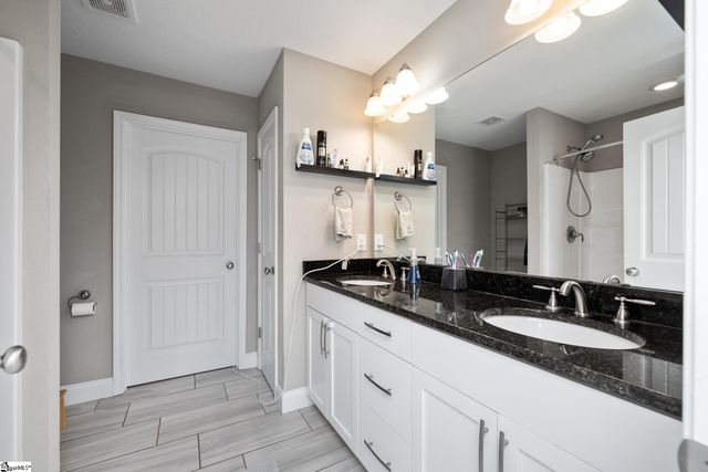 139 N Lakeview Drive, Duncan, SC 29334