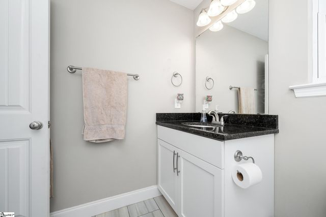 139 N Lakeview Drive, Duncan, SC 29334