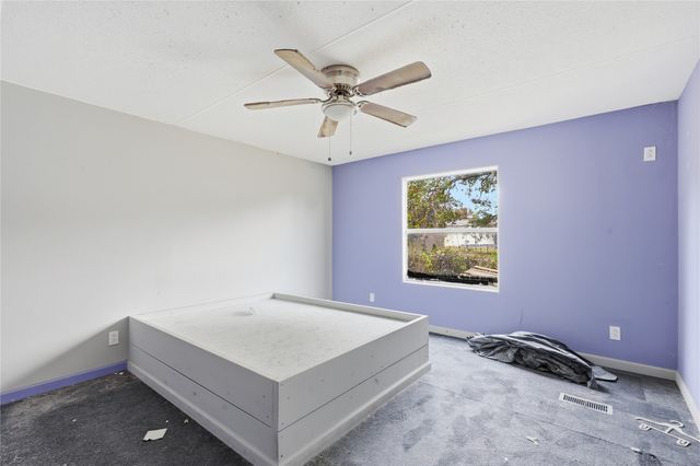 401 East Road, Granbury, TX 76049