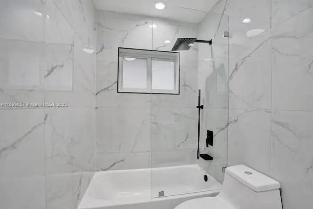 2100 SW 28th Way, Fort Lauderdale, FL 33312