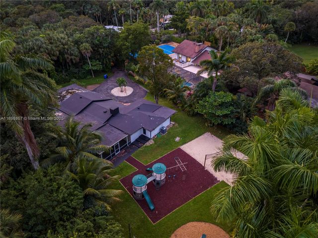 2100 SW 28th Way, Fort Lauderdale, FL 33312