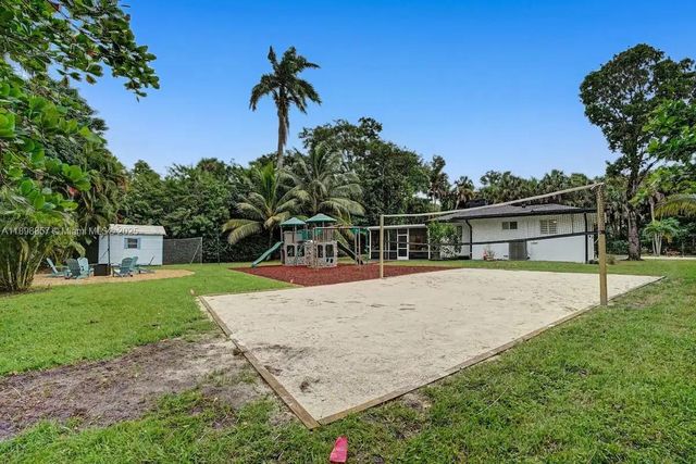 2100 SW 28th Way, Fort Lauderdale, FL 33312