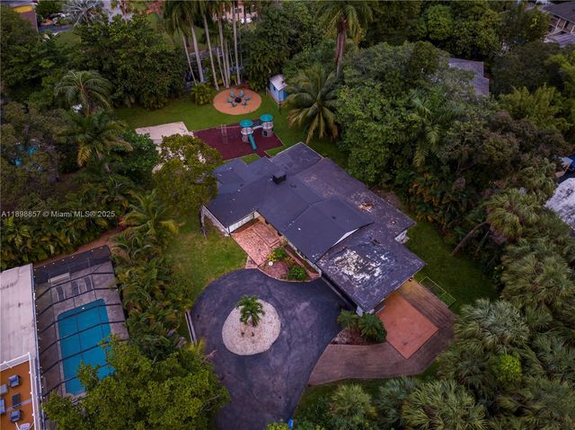 2100 SW 28th Way, Fort Lauderdale, FL 33312