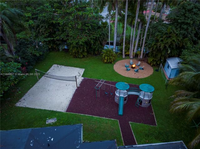 2100 SW 28th Way, Fort Lauderdale, FL 33312