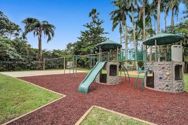 2100 SW 28th Way, Fort Lauderdale, FL 33312