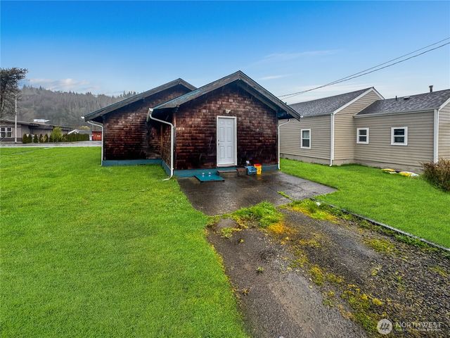 2636 Simpson Avenue E, Hoquiam, WA 98550