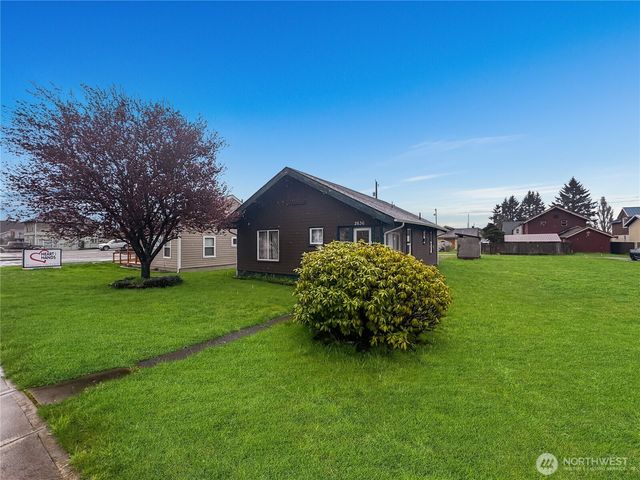 2636 Simpson Avenue E, Hoquiam, WA 98550