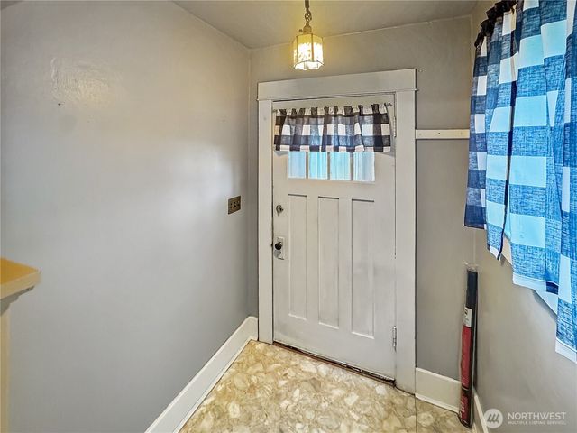 2636 Simpson Avenue E, Hoquiam, WA 98550