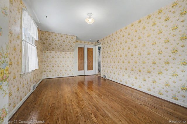 19036 Outer Drive, Dearborn, MI 48128