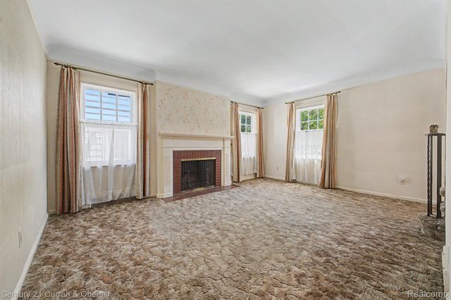19036 Outer Drive, Dearborn, MI 48128