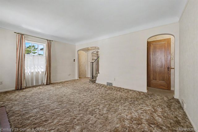 19036 Outer Drive, Dearborn, MI 48128