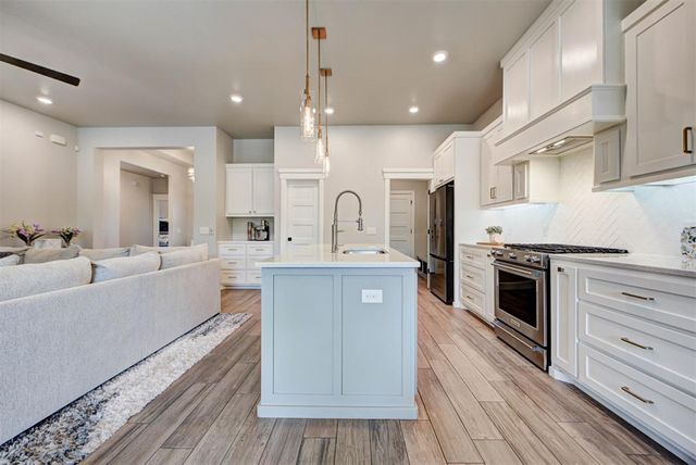 10800 Mountain Fork Drive, Yukon, OK 73099
