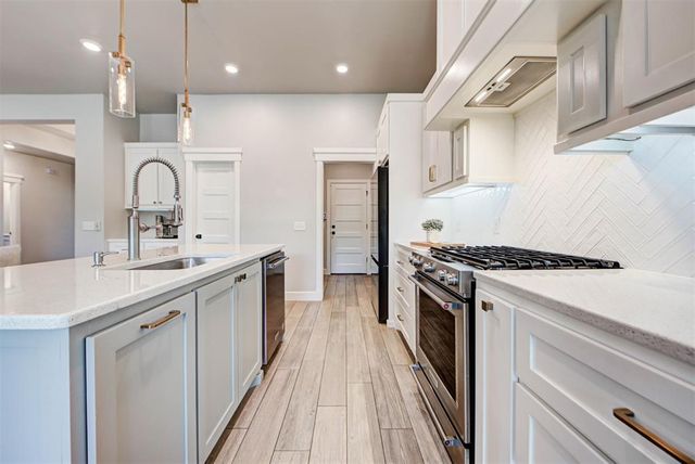 10800 Mountain Fork Drive, Yukon, OK 73099