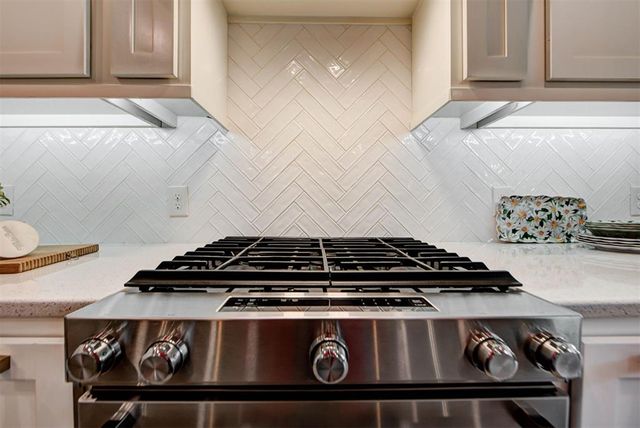 10800 Mountain Fork Drive, Yukon, OK 73099