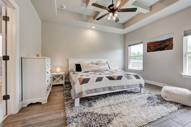 10800 Mountain Fork Drive, Yukon, OK 73099