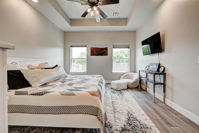 10800 Mountain Fork Drive, Yukon, OK 73099