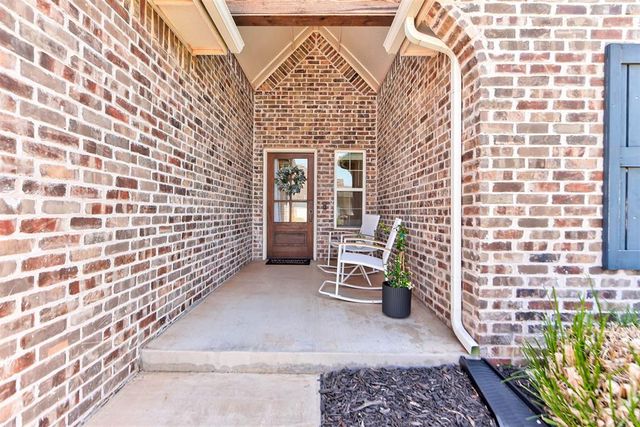 10800 Mountain Fork Drive, Yukon, OK 73099