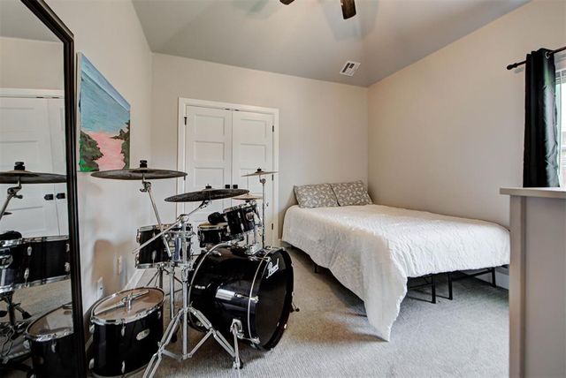 10800 Mountain Fork Drive, Yukon, OK 73099