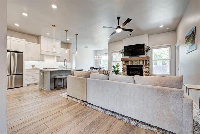 10800 Mountain Fork Drive, Yukon, OK 73099